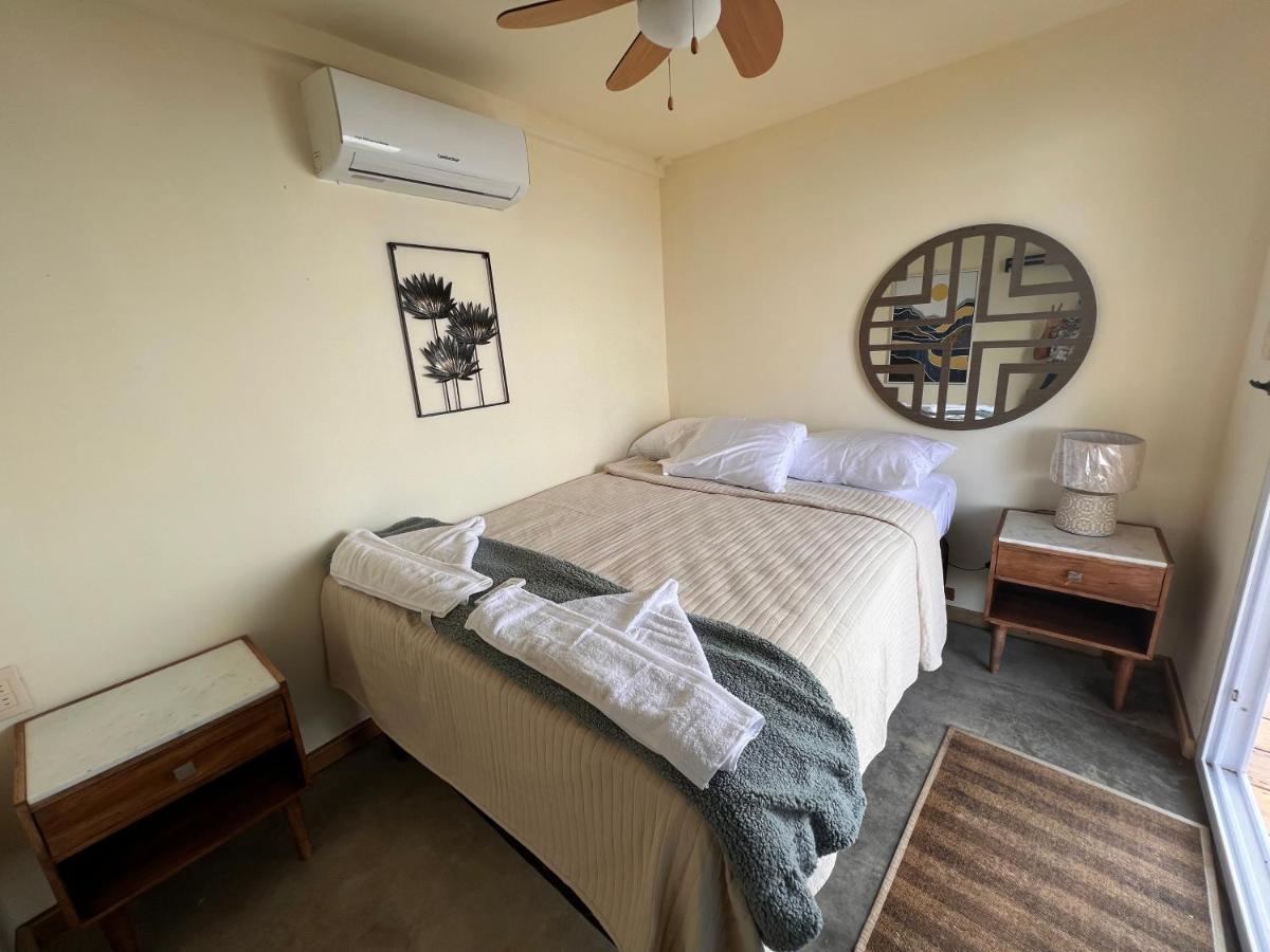 Sunset Hut Hostel 오모아 외부 사진