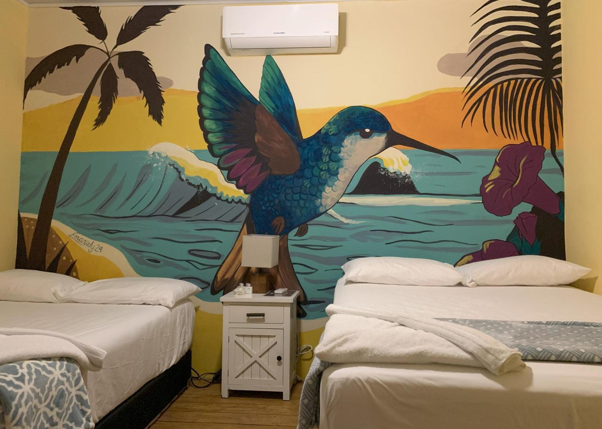 Sunset Hut Hostel 오모아 외부 사진